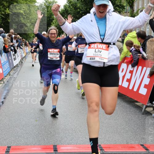 14.06.2026 - REWE Women's Run Strokosch-Dieckow http://msf.ph/oto/9786757 14.06.2026 10:09:57 Ziel 10257, 10359, 10379, 10621, 10641, 10678, 10862, 10886, 11202, 11213, 11374, 11405 meine-sportfotos.de