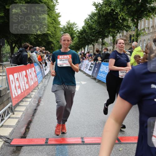 14.06.2026 - REWE Women's Run Strokosch-Dieckow http://msf.ph/oto/9786780 14.06.2026 10:10:03 Ziel 10078, 10257, 10359, 10379, 10621, 10627, 10678, 10886, 11202, 11213, 11405 meine-sportfotos.de