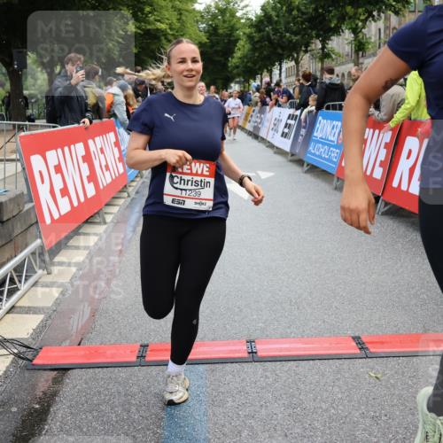 14.06.2026 - REWE Women's Run Strokosch-Dieckow http://msf.ph/oto/9786813 14.06.2026 10:10:20 Ziel 10445, 10665, 10950, 10951, 11152, 11239, 11277, 11474 meine-sportfotos.de