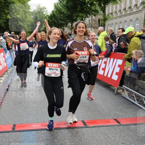 14.06.2026 - REWE Women's Run Strokosch-Dieckow http://msf.ph/oto/9786824 14.06.2026 10:10:28 Ziel 10293, 10412, 10413, 10665, 10702, 10703, 10890, 10917, 11152, 11453, 11487, 11498 meine-sportfotos.de