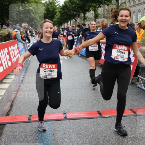 14.06.2026 - REWE Women's Run Strokosch-Dieckow http://msf.ph/oto/9786830 14.06.2026 10:10:36 Ziel 10185, 10293, 10412, 10413, 10702, 10703, 10878, 10890, 10903, 10917, 11022, 11178, 11339, 11345, 11453, 11486, 11487, 11498 meine-sportfotos.de