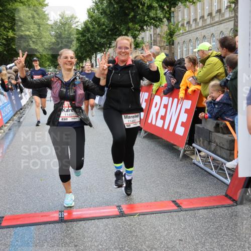 14.06.2026 - REWE Women's Run Strokosch-Dieckow http://msf.ph/oto/9786901 14.06.2026 10:11:19 Ziel 10140, 10406, 10429, 10468, 10821, 10834, 10985, 11124, 11328, 11450, 11451, 11500 meine-sportfotos.de