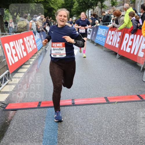 14.06.2026 - REWE Women's Run Strokosch-Dieckow http://msf.ph/oto/9786917 14.06.2026 10:11:24 Ziel 10053, 10111, 10406, 10429, 10468, 10821, 10985, 11124, 11450, 11451, 11500 meine-sportfotos.de