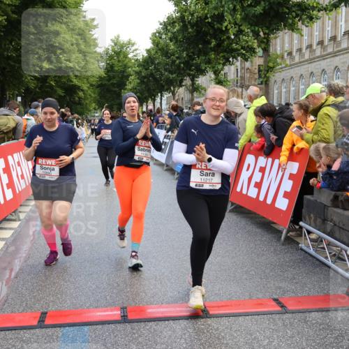 14.06.2026 - REWE Women's Run Strokosch-Dieckow http://msf.ph/oto/9786926 14.06.2026 10:11:30 Ziel 10053, 10111, 10406, 10606, 10690, 10955, 11217, 11355, 11500 meine-sportfotos.de