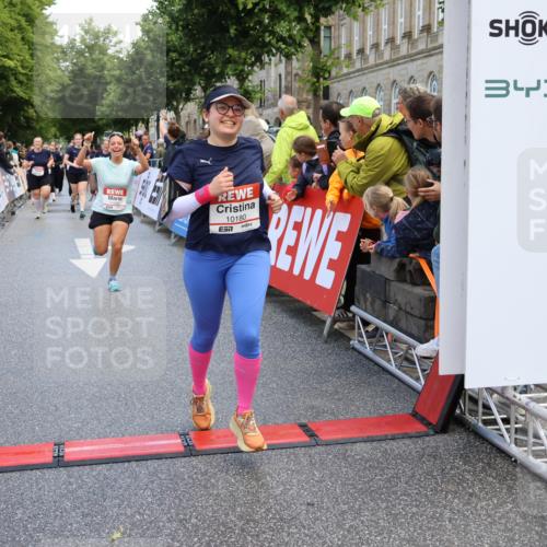 14.06.2026 - REWE Women's Run Strokosch-Dieckow http://msf.ph/oto/9786938 14.06.2026 10:11:41 Ziel 10180, 10240, 10258, 10606, 11260, 11488 meine-sportfotos.de