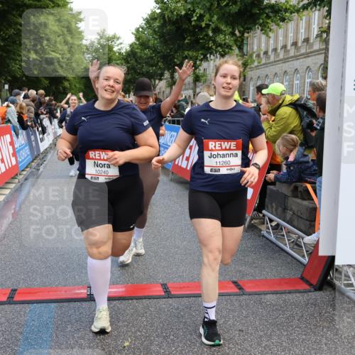 14.06.2026 - REWE Women's Run Strokosch-Dieckow http://msf.ph/oto/9786953 14.06.2026 10:11:46 Ziel 10001, 10002, 10003, 10004, 10005, 10137, 10180, 10240, 10254, 10734, 11017, 11260, 11488, 11495 meine-sportfotos.de