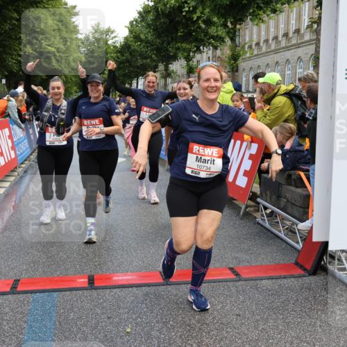 14.06.2026 - REWE Women's Run Strokosch-Dieckow http://msf.ph/oto/9786959 14.06.2026 10:11:48 Ziel 10001, 10002, 10003, 10004, 10005, 10130, 10137, 10180, 10240, 10254, 10734, 10981, 11017, 11260, 11488, 11495 meine-sportfotos.de