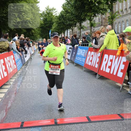 14.06.2026 - REWE Women's Run Strokosch-Dieckow http://msf.ph/oto/9786977 14.06.2026 10:11:54 Ziel 10001, 10002, 10003, 10004, 10005, 10086, 10130, 10137, 10247, 10254, 10325, 10734, 10981, 11017, 11495 meine-sportfotos.de