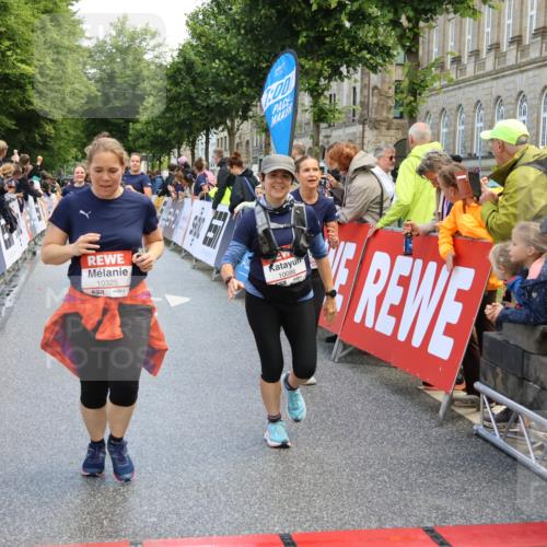 14.06.2026 - REWE Women's Run Strokosch-Dieckow http://msf.ph/oto/9786982 14.06.2026 10:11:58 Ziel 10005, 10086, 10130, 10137, 10247, 10325, 10804, 10981, 11223, 11494, 11495 meine-sportfotos.de