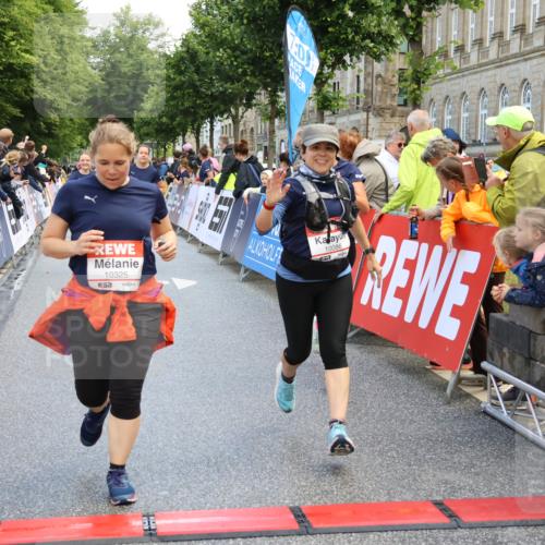 14.06.2026 - REWE Women's Run Strokosch-Dieckow http://msf.ph/oto/9786985 14.06.2026 10:11:58 Ziel 10005, 10086, 10130, 10137, 10247, 10325, 10804, 10981, 11223, 11494, 11495 meine-sportfotos.de
