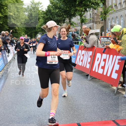 14.06.2026 - REWE Women's Run Strokosch-Dieckow http://msf.ph/oto/9786996 14.06.2026 10:12:04 Ziel 10086, 10325, 10769, 10770, 10804, 10975, 11223, 11494 meine-sportfotos.de
