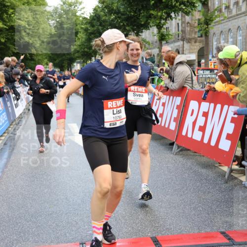 14.06.2026 - REWE Women's Run Strokosch-Dieckow http://msf.ph/oto/9786999 14.06.2026 10:12:05 Ziel 10086, 10325, 10769, 10770, 10804, 10975, 11223, 11494 meine-sportfotos.de