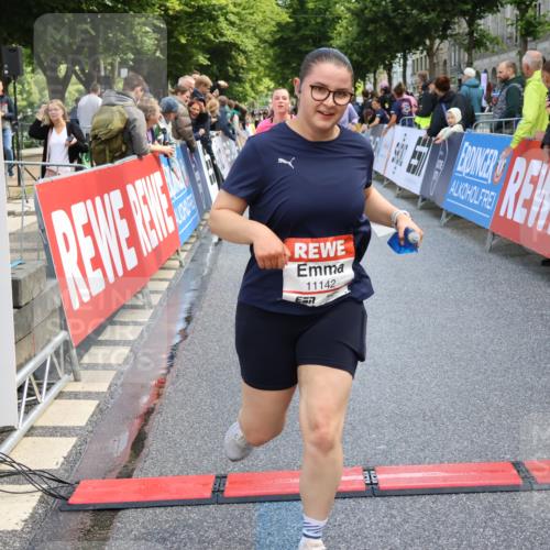 14.06.2026 - REWE Women's Run Strokosch-Dieckow http://msf.ph/oto/9787037 14.06.2026 10:12:23 Ziel 10357, 10710, 10795, 11012, 11019, 11109, 11142, 11349, 11358 meine-sportfotos.de