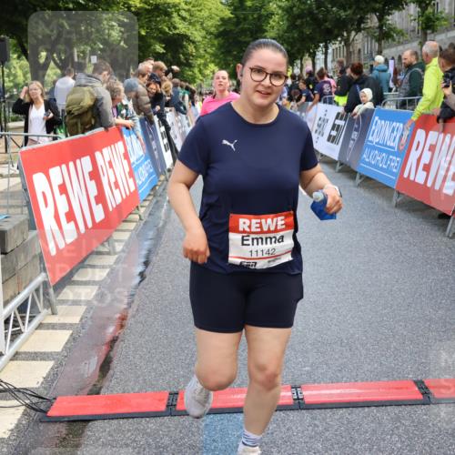 14.06.2026 - REWE Women's Run Strokosch-Dieckow http://msf.ph/oto/9787038 14.06.2026 10:12:23 Ziel 10357, 10710, 10795, 11012, 11019, 11109, 11142, 11349, 11358 meine-sportfotos.de