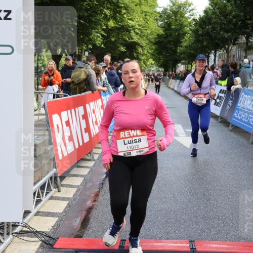 14.06.2026 - REWE Women's Run Strokosch-Dieckow http://msf.ph/oto/9787042 14.06.2026 10:12:25 Ziel 10357, 10710, 10795, 11012, 11109, 11142, 11349, 11358 meine-sportfotos.de