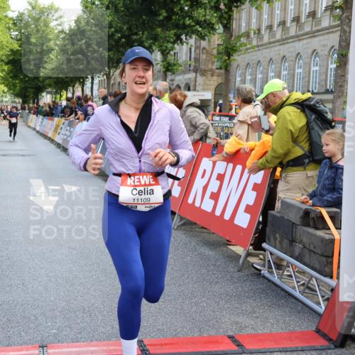 14.06.2026 - REWE Women's Run Strokosch-Dieckow http://msf.ph/oto/9787045 14.06.2026 10:12:26 Ziel 10357, 10710, 10795, 11012, 11109, 11142, 11349, 11358 meine-sportfotos.de