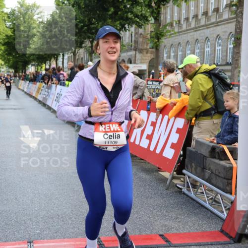 14.06.2026 - REWE Women's Run Strokosch-Dieckow http://msf.ph/oto/9787047 14.06.2026 10:12:26 Ziel 10357, 10710, 10795, 11012, 11109, 11142, 11349, 11358 meine-sportfotos.de