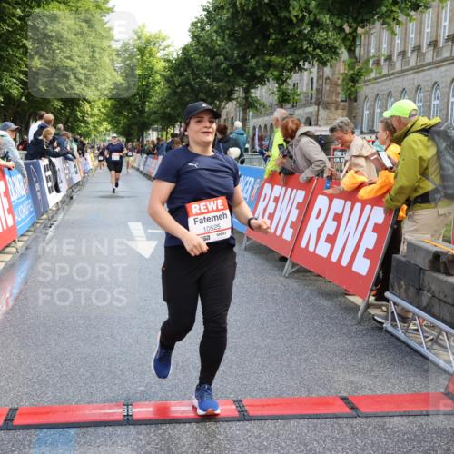 14.06.2026 - REWE Women's Run Strokosch-Dieckow http://msf.ph/oto/9787054 14.06.2026 10:12:37 Ziel 10525 meine-sportfotos.de