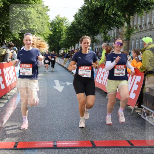 14.06.2026 - REWE Women's Run Strokosch-Dieckow http://msf.ph/oto/9787066 14.06.2026 10:12:47 Ziel 10516, 10595, 10818, 11241 meine-sportfotos.de