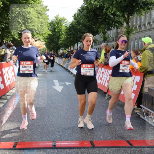 14.06.2026 - REWE Women's Run Strokosch-Dieckow http://msf.ph/oto/9787067 14.06.2026 10:12:47 Ziel 10516, 10595, 10818, 11241 meine-sportfotos.de