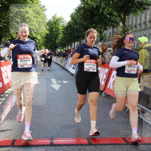 14.06.2026 - REWE Women's Run Strokosch-Dieckow http://msf.ph/oto/9787069 14.06.2026 10:12:48 Ziel 10516, 10595, 10818, 11241 meine-sportfotos.de