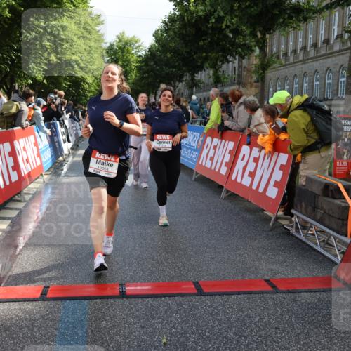 14.06.2026 - REWE Women's Run Strokosch-Dieckow http://msf.ph/oto/9787079 14.06.2026 10:12:54 Ziel 10564, 10595, 10818, 11241, 11258, 11419 meine-sportfotos.de