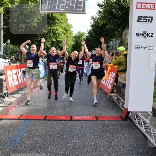 14.06.2026 - REWE Women's Run Strokosch-Dieckow http://msf.ph/oto/9787094 14.06.2026 10:13:06 Ziel 10125, 10145, 10146, 10147, 10148, 10408, 10537, 10571, 10587, 10916 meine-sportfotos.de