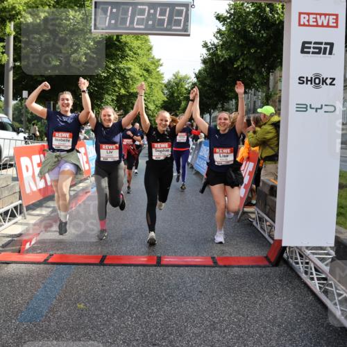 14.06.2026 - REWE Women's Run Strokosch-Dieckow http://msf.ph/oto/9787097 14.06.2026 10:13:06 Ziel 10125, 10145, 10146, 10147, 10148, 10408, 10537, 10571, 10587, 10916 meine-sportfotos.de