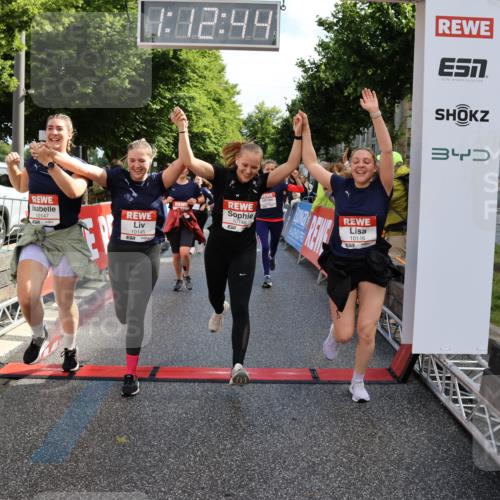 14.06.2026 - REWE Women's Run Strokosch-Dieckow http://msf.ph/oto/9787102 14.06.2026 10:13:06 Ziel 10125, 10145, 10146, 10147, 10148, 10408, 10537, 10571, 10587, 10916 meine-sportfotos.de