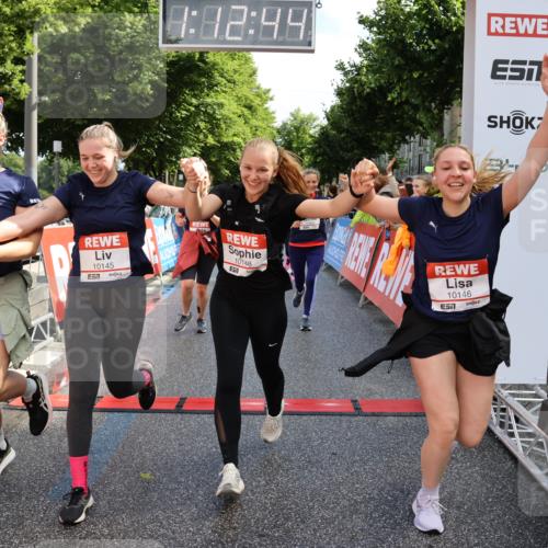 14.06.2026 - REWE Women's Run Strokosch-Dieckow http://msf.ph/oto/9787107 14.06.2026 10:13:06 Ziel 10125, 10145, 10146, 10147, 10148, 10408, 10537, 10571, 10587, 10916 meine-sportfotos.de