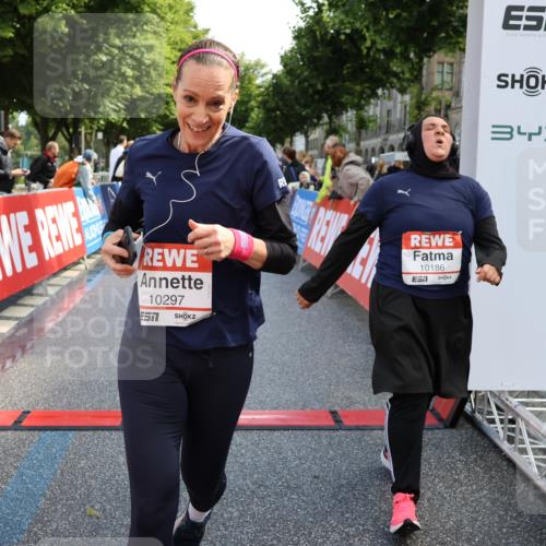 14.06.2026 - REWE Women's Run Strokosch-Dieckow http://msf.ph/oto/9787149 14.06.2026 10:13:25 Ziel 10186, 10297, 10366, 10507, 10887, 11113, 11282, 11340, 11458 meine-sportfotos.de