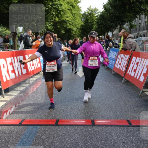 14.06.2026 - REWE Women's Run Strokosch-Dieckow http://msf.ph/oto/9787153 14.06.2026 10:13:29 Ziel 10186, 10297, 10366, 10507, 10887, 10948, 11257, 11282, 11362, 11458 meine-sportfotos.de