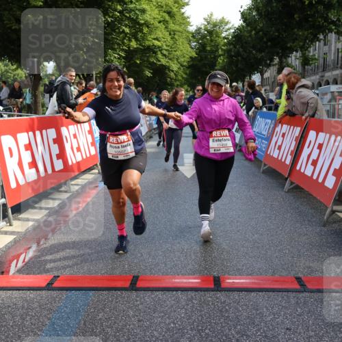 14.06.2026 - REWE Women's Run Strokosch-Dieckow http://msf.ph/oto/9787154 14.06.2026 10:13:29 Ziel 10186, 10297, 10366, 10507, 10887, 10948, 11257, 11282, 11362, 11458 meine-sportfotos.de