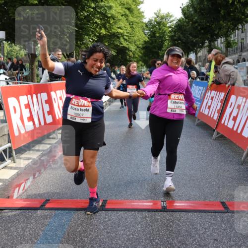 14.06.2026 - REWE Women's Run Strokosch-Dieckow http://msf.ph/oto/9787159 14.06.2026 10:13:29 Ziel 10186, 10297, 10366, 10507, 10887, 10948, 11257, 11282, 11362, 11458 meine-sportfotos.de
