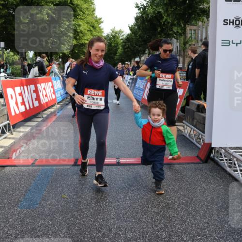 14.06.2026 - REWE Women's Run Strokosch-Dieckow http://msf.ph/oto/9787168 14.06.2026 10:13:32 Ziel 10507, 10688, 10909, 10948, 11257, 11362, 11457, 11458 meine-sportfotos.de