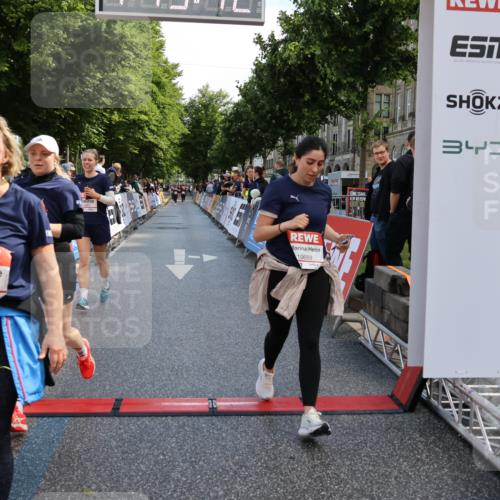 14.06.2026 - REWE Women's Run Strokosch-Dieckow http://msf.ph/oto/9787180 14.06.2026 10:13:35 Ziel 10507, 10688, 10909, 10948, 11257, 11362, 11457, 11458 meine-sportfotos.de