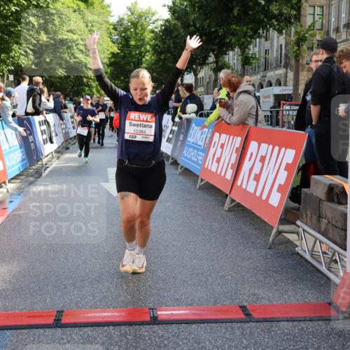 14.06.2026 - REWE Women's Run Strokosch-Dieckow http://msf.ph/oto/9787201 14.06.2026 10:14:04 Ziel 10384, 10555, 10625, 11149 meine-sportfotos.de
