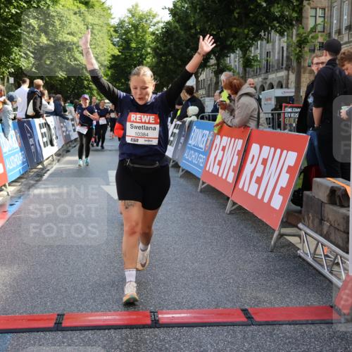 14.06.2026 - REWE Women's Run Strokosch-Dieckow http://msf.ph/oto/9787203 14.06.2026 10:14:05 Ziel 10384, 10555, 10625, 11149, 11251 meine-sportfotos.de