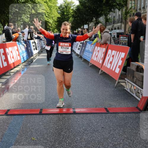 14.06.2026 - REWE Women's Run Strokosch-Dieckow http://msf.ph/oto/9787205 14.06.2026 10:14:06 Ziel 10384, 10555, 10625, 11149, 11251 meine-sportfotos.de