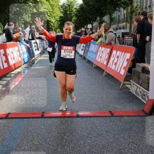 14.06.2026 - REWE Women's Run Strokosch-Dieckow http://msf.ph/oto/9787206 14.06.2026 10:14:06 Ziel 10384, 10555, 10625, 11149, 11251 meine-sportfotos.de