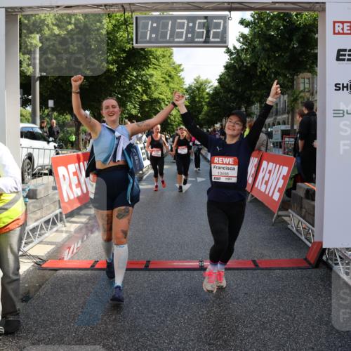 14.06.2026 - REWE Women's Run Strokosch-Dieckow http://msf.ph/oto/9787229 14.06.2026 10:14:14 Ziel 10040, 10241, 10321, 10452, 10458, 10498, 10536, 10555, 10596, 10711, 11251, 11445 meine-sportfotos.de