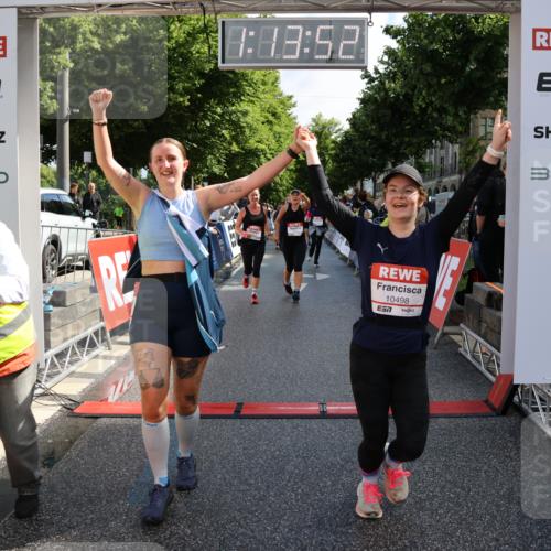 14.06.2026 - REWE Women's Run Strokosch-Dieckow http://msf.ph/oto/9787233 14.06.2026 10:14:15 Ziel 10040, 10241, 10321, 10452, 10458, 10498, 10536, 10596, 10711, 11251, 11445 meine-sportfotos.de