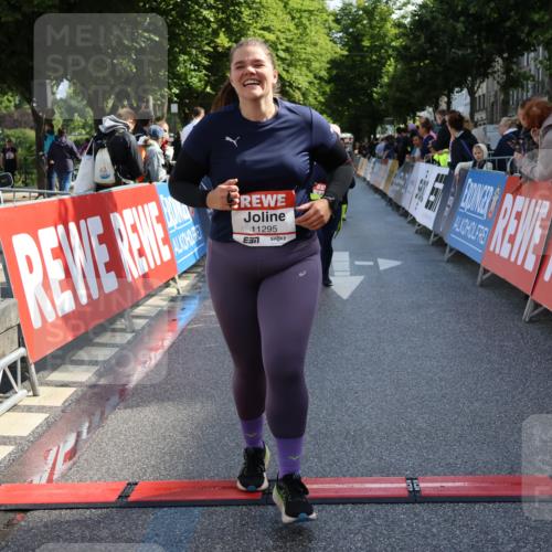14.06.2026 - REWE Women's Run Strokosch-Dieckow http://msf.ph/oto/9787250 14.06.2026 10:14:24 Ziel 10336, 10452, 10458, 10536, 10696, 10711, 11295, 11425, 11497 meine-sportfotos.de