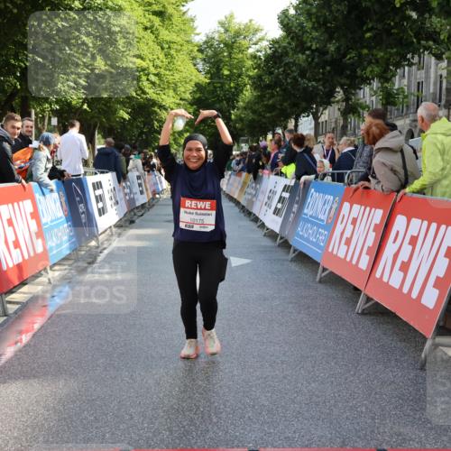 14.06.2026 - REWE Women's Run Strokosch-Dieckow http://msf.ph/oto/9787259 14.06.2026 10:14:30 Ziel 10175, 10696, 11295, 11425, 11497 meine-sportfotos.de