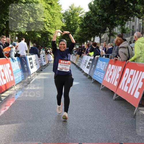 14.06.2026 - REWE Women's Run Strokosch-Dieckow http://msf.ph/oto/9787261 14.06.2026 10:14:30 Ziel 10175, 10696, 11295, 11425, 11497 meine-sportfotos.de