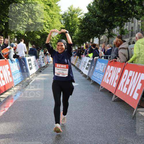 14.06.2026 - REWE Women's Run Strokosch-Dieckow http://msf.ph/oto/9787266 14.06.2026 10:14:31 Ziel 10175, 10696, 11295 meine-sportfotos.de
