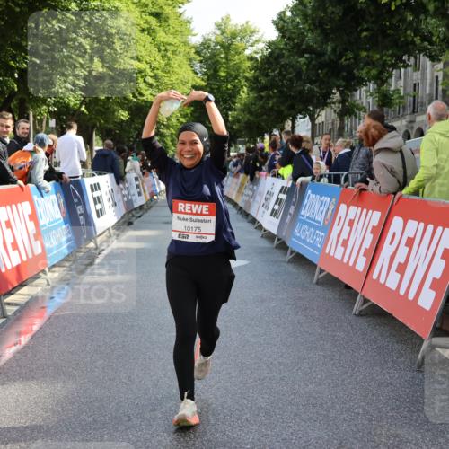 14.06.2026 - REWE Women's Run Strokosch-Dieckow http://msf.ph/oto/9787267 14.06.2026 10:14:31 Ziel 10175, 10696, 11295 meine-sportfotos.de