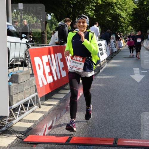 14.06.2026 - REWE Women's Run Strokosch-Dieckow http://msf.ph/oto/9787273 14.06.2026 10:14:41 Ziel 10717 meine-sportfotos.de