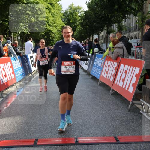 14.06.2026 - REWE Women's Run Strokosch-Dieckow http://msf.ph/oto/9787306 14.06.2026 10:15:00 Ziel 10064, 10509, 10550, 11195, 11359, 11461 meine-sportfotos.de