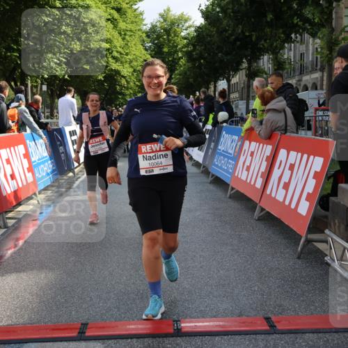 14.06.2026 - REWE Women's Run Strokosch-Dieckow http://msf.ph/oto/9787308 14.06.2026 10:15:00 Ziel 10064, 10509, 10550, 11195, 11359, 11461 meine-sportfotos.de